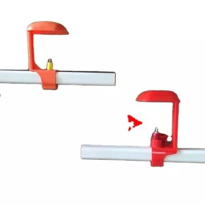 HX 家禽の餌箱の酒飲みのプラスチック PP の鶏のニップルの酒飲みシステム